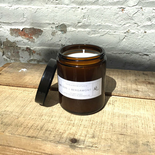 Bougie Oud + Bergamote — Sensualité & Profondeur